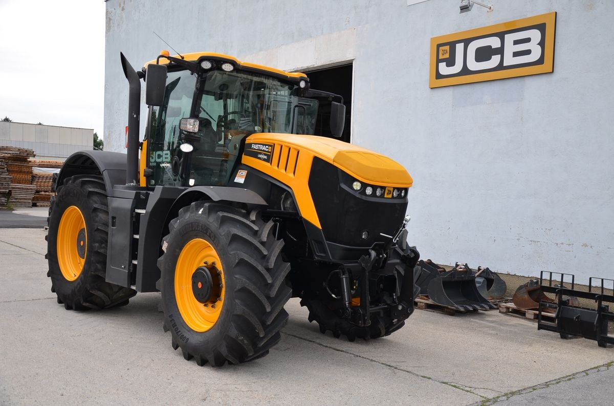 Traktor van het type JCB Fastrac 8330, Gebrauchtmaschine in Wien (Foto 2)