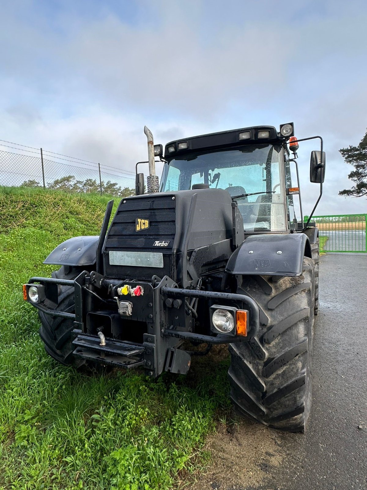 Traktor van het type JCB Fastrac, Gebrauchtmaschine in Hillerse (Foto 2)