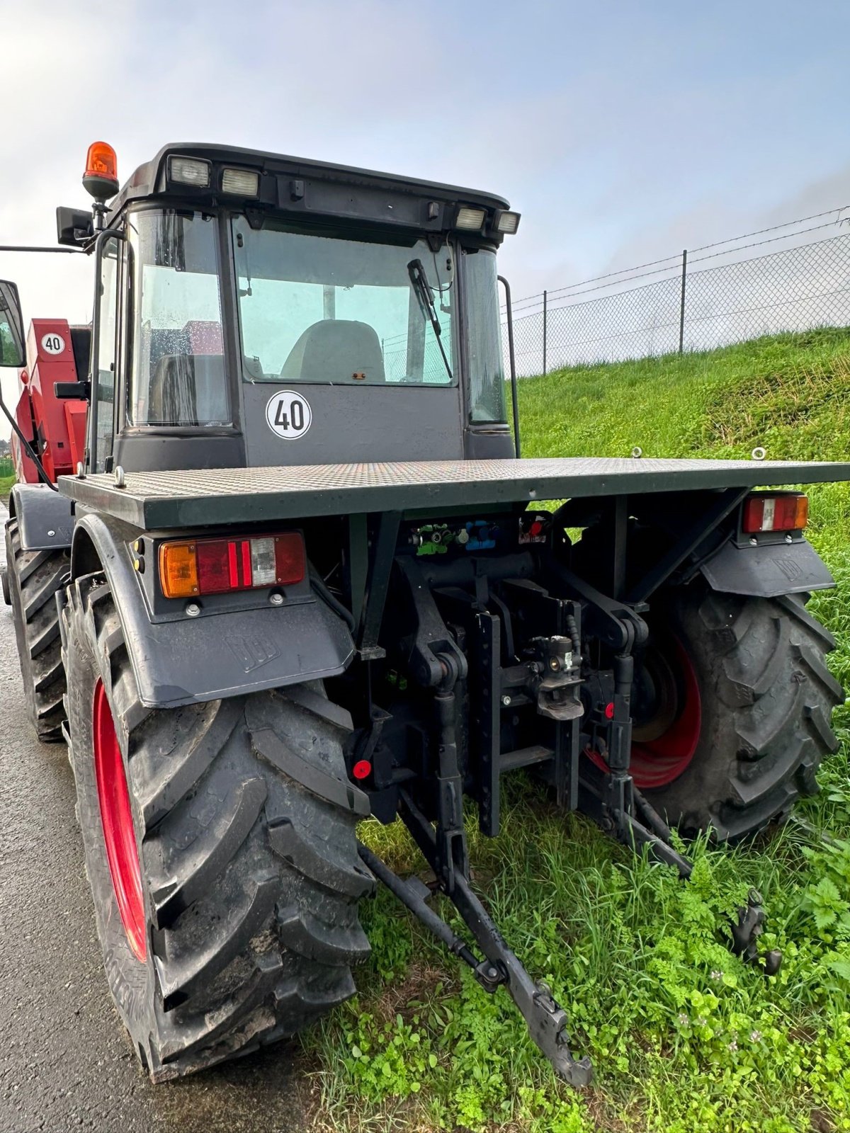 Traktor typu JCB Fastrac, Gebrauchtmaschine v Hillerse (Obrázek 3)