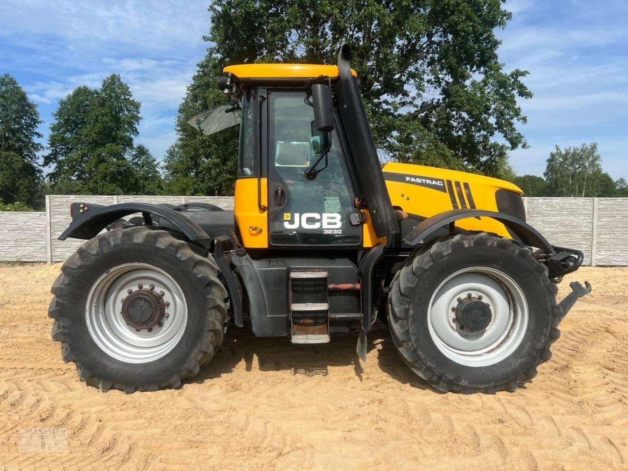 Traktor typu JCB Fasttrac 3230, Gebrauchtmaschine w Pragsdorf (Zdjęcie 4)