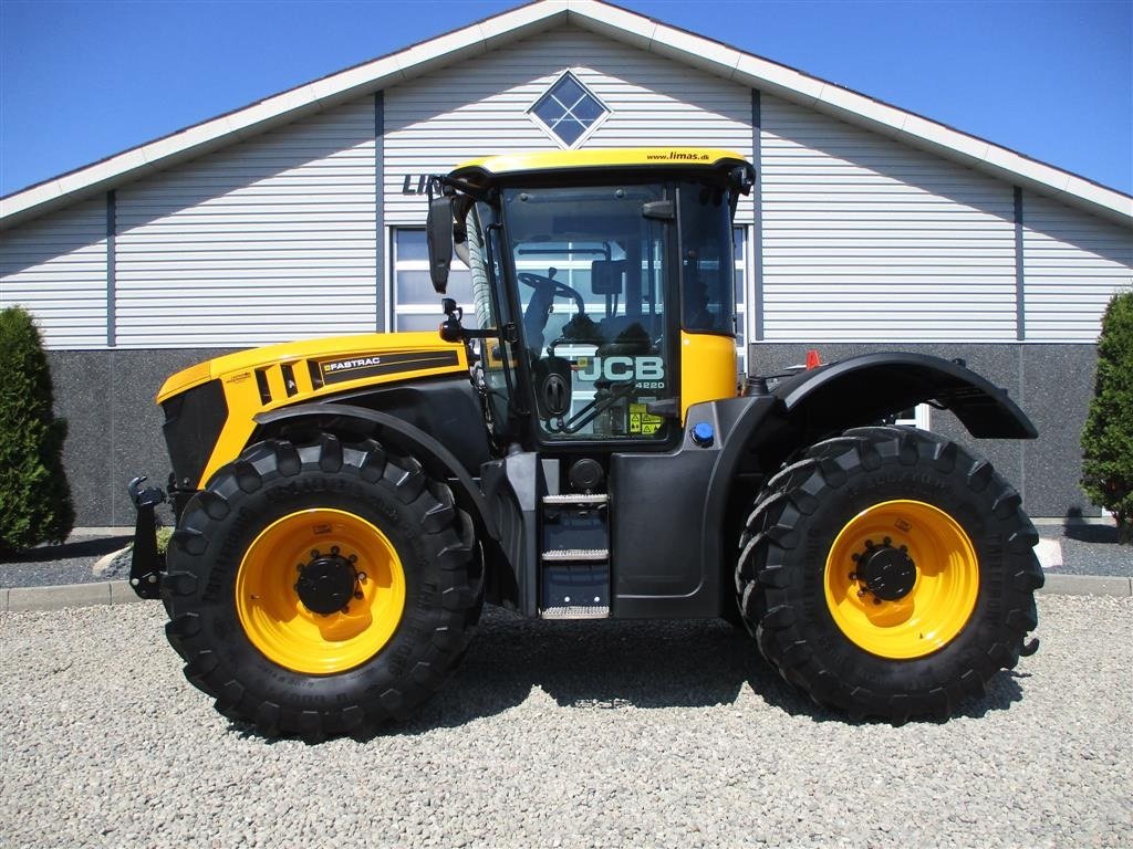 Traktor del tipo JCB Fasttrac 4220 med frontlift og fuld affjedring, Gebrauchtmaschine en Lintrup (Imagen 1)