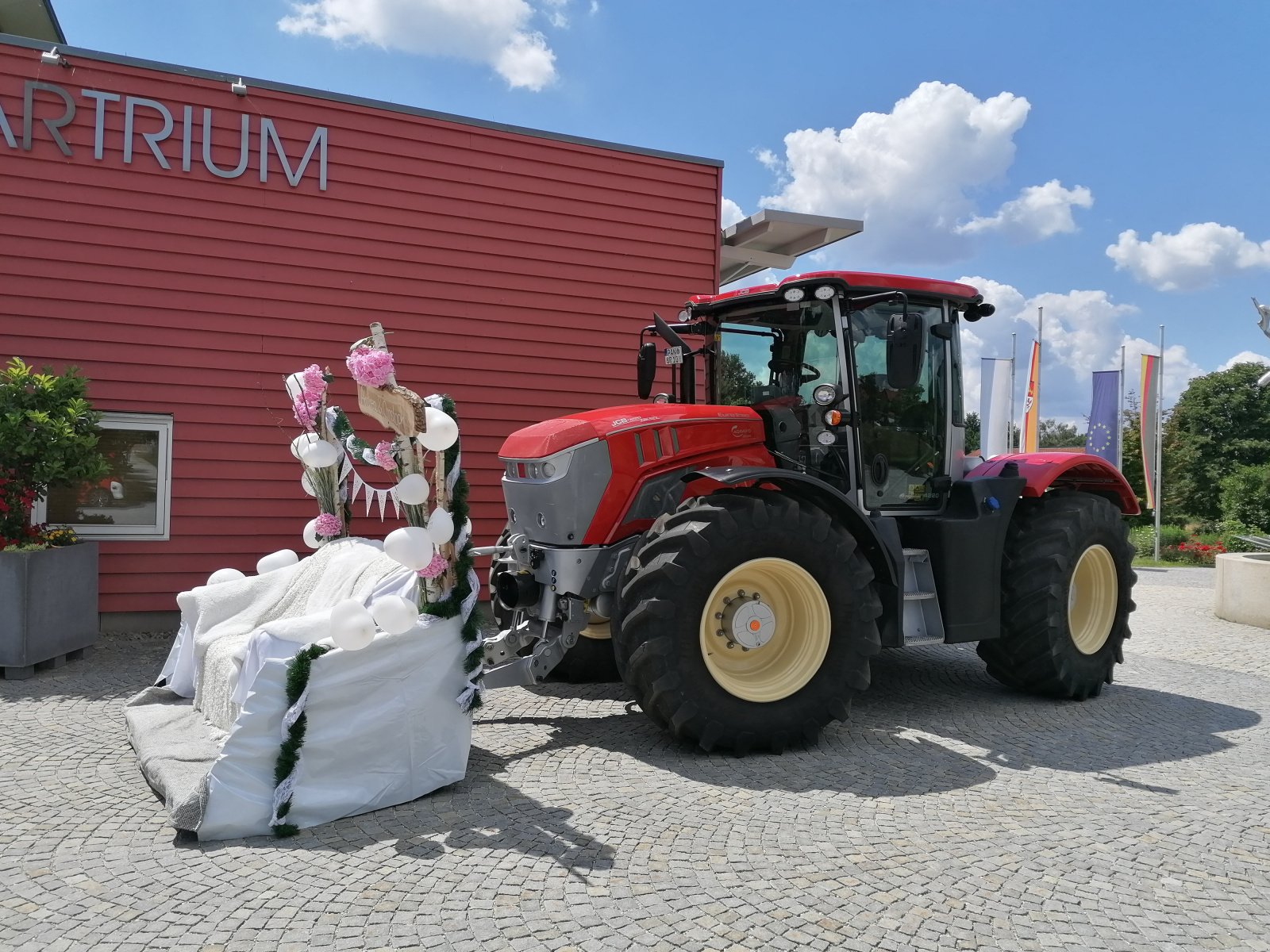 Traktor van het type JCB Fasttrac 4220, Gebrauchtmaschine in Bad Birnbach (Foto 4)