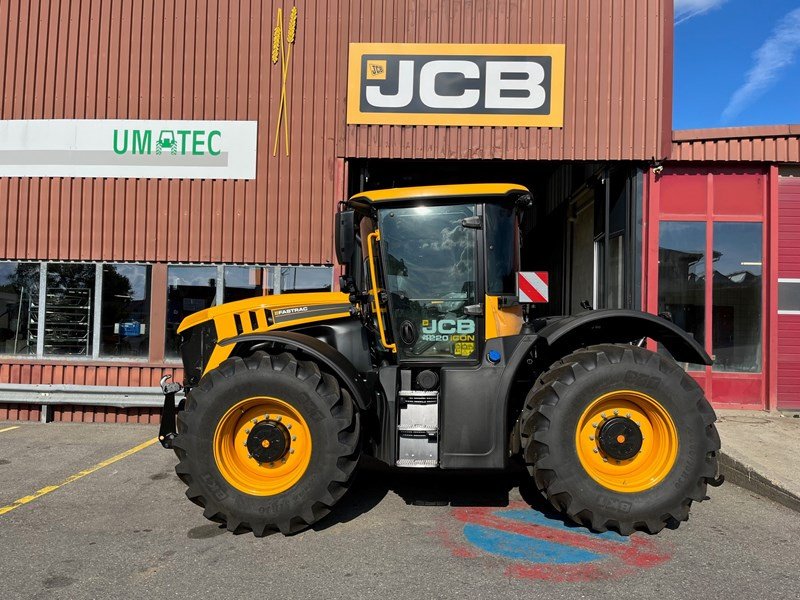 Traktor van het type JCB Icon 4220, Neumaschine in Domdidier (Foto 1)