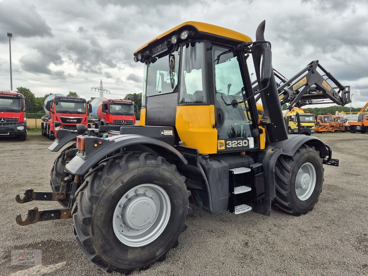 Traktor des Typs JCB JCB Fastrac HMV 3230 2 Zapfwellen + Frontheber Stoll, Gebrauchtmaschine in Sottrum (Bild 11)