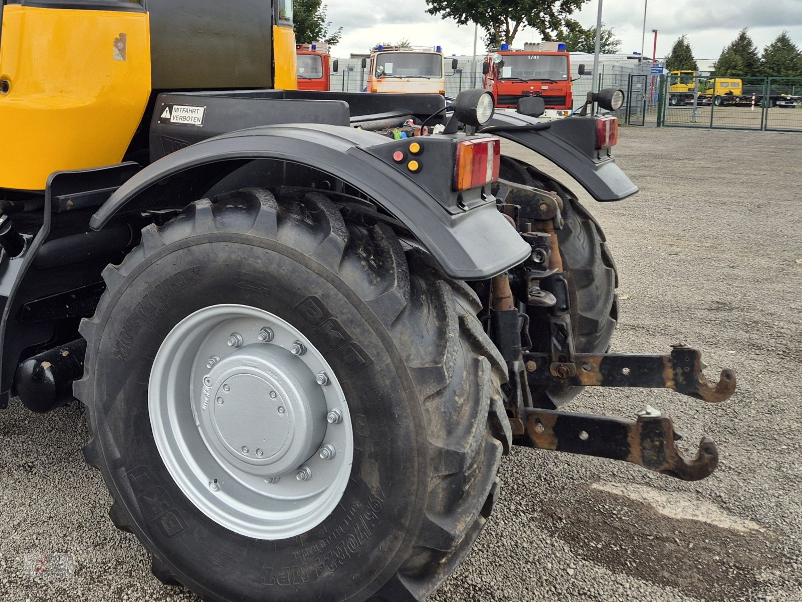 Traktor del tipo JCB JCB Fastrac HMV 3230 2 Zapfwellen + Frontheber Stoll, Gebrauchtmaschine In Sottrum (Immagine 17)