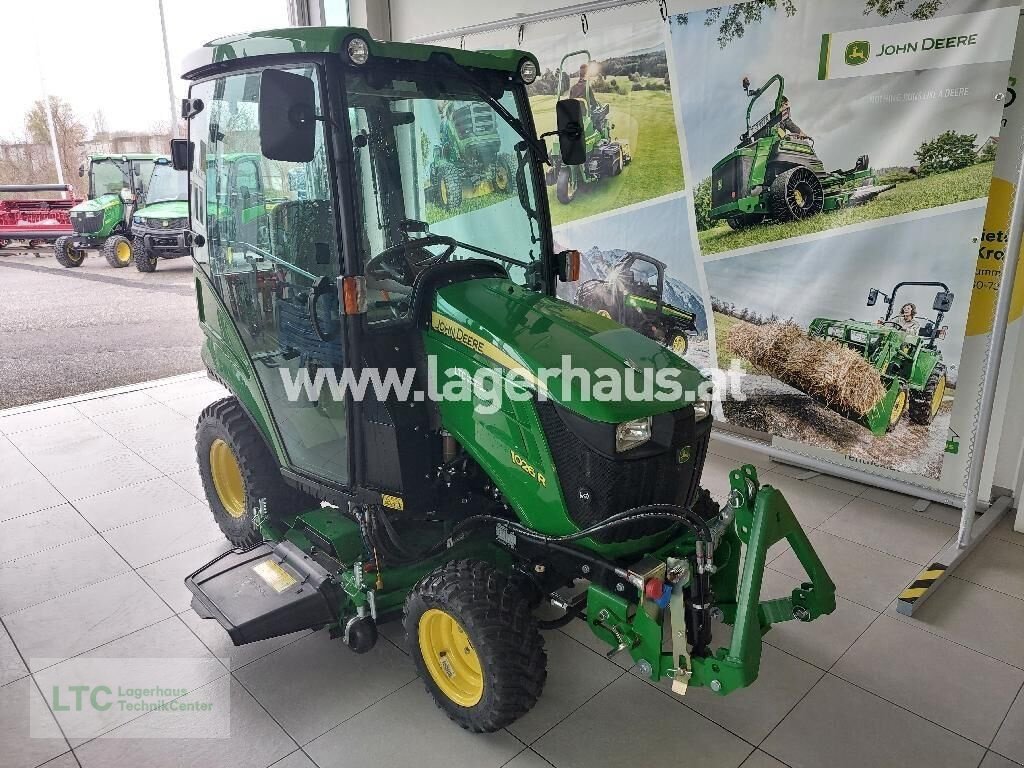 Traktor του τύπου John Deere 1026R, Vorführmaschine σε Herzogenburg (Φωτογραφία 1)