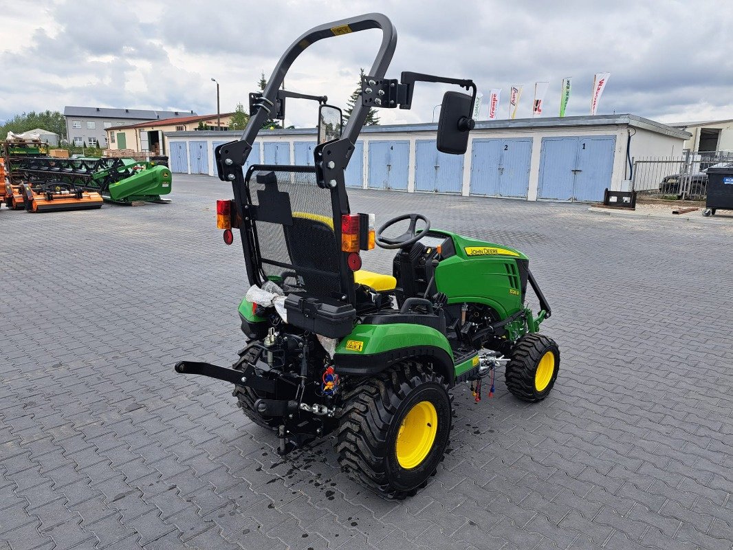 Traktor του τύπου John Deere 1026R, Neumaschine σε Mrągowo (Φωτογραφία 4)