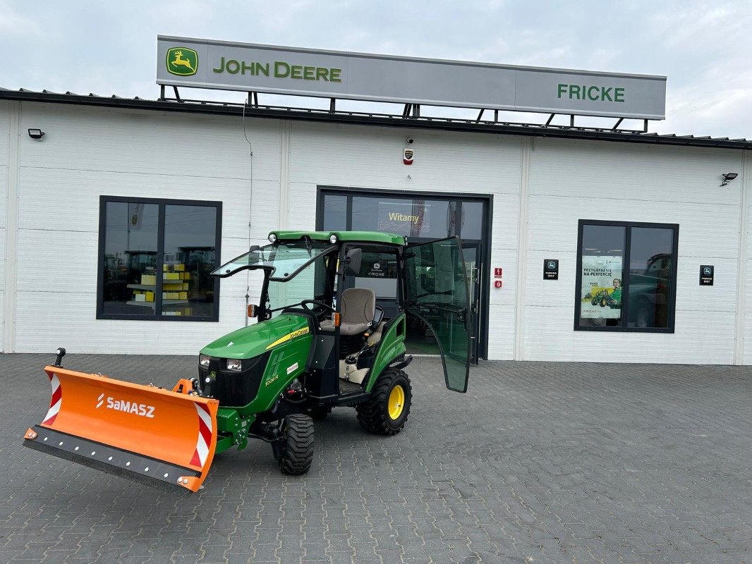 Traktor van het type John Deere 1026R, Neumaschine in Choroszcz (Foto 1)