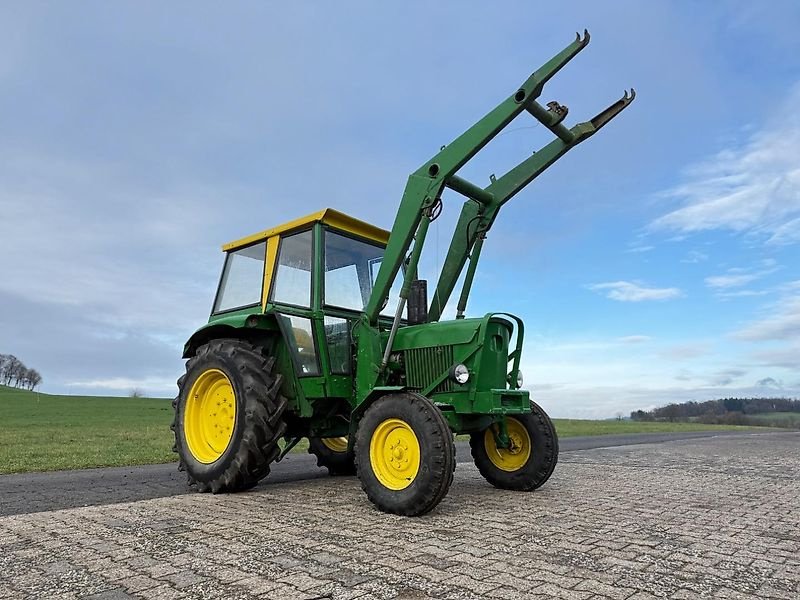 Traktor van het type John Deere 1120 S mit Frontlader, Gebrauchtmaschine in Steinau  (Foto 1)