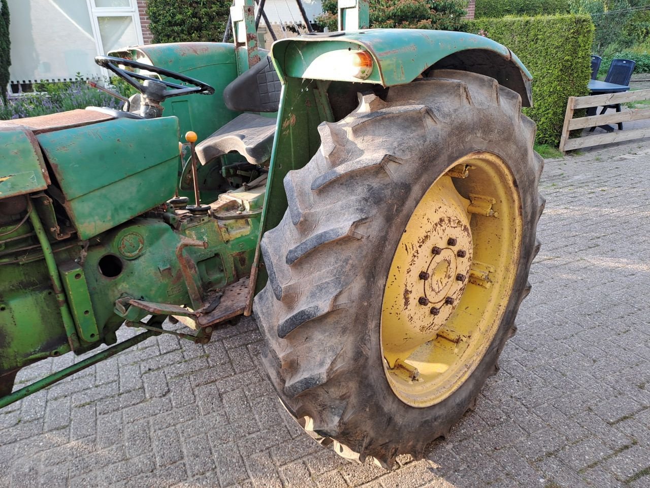 Traktor typu John Deere 1120, Gebrauchtmaschine w TERWOLDE (Zdjęcie 8)