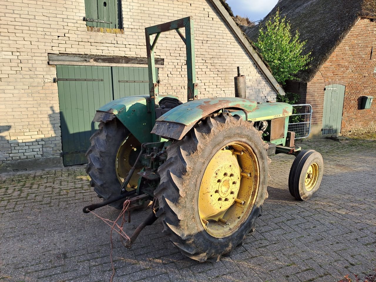 Traktor typu John Deere 1120, Gebrauchtmaschine w TERWOLDE (Zdjęcie 2)