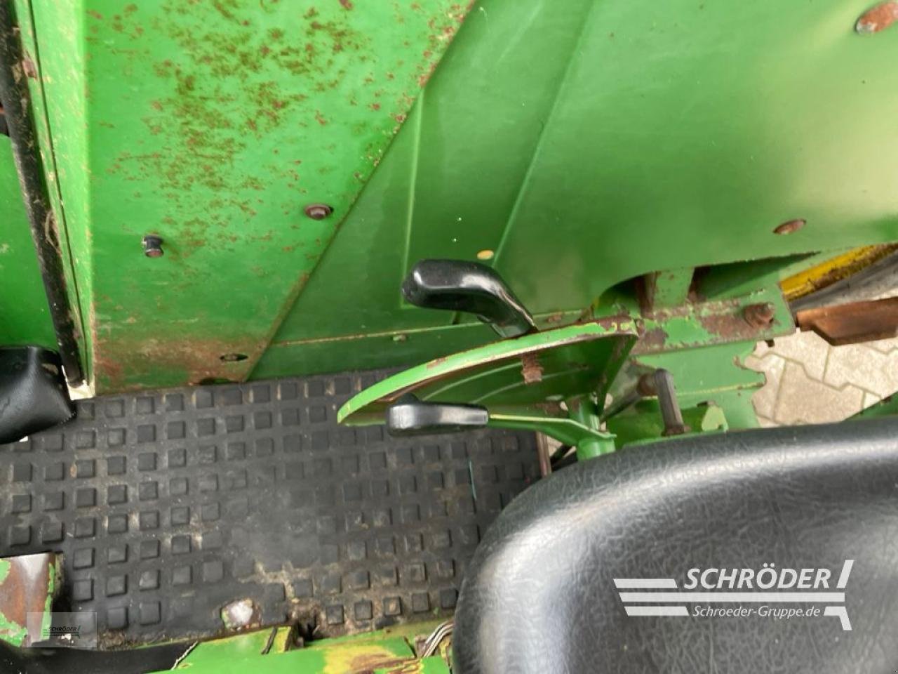 Traktor a típus John Deere 1130 LS, Gebrauchtmaschine ekkor: Wildeshausen (Kép 13)