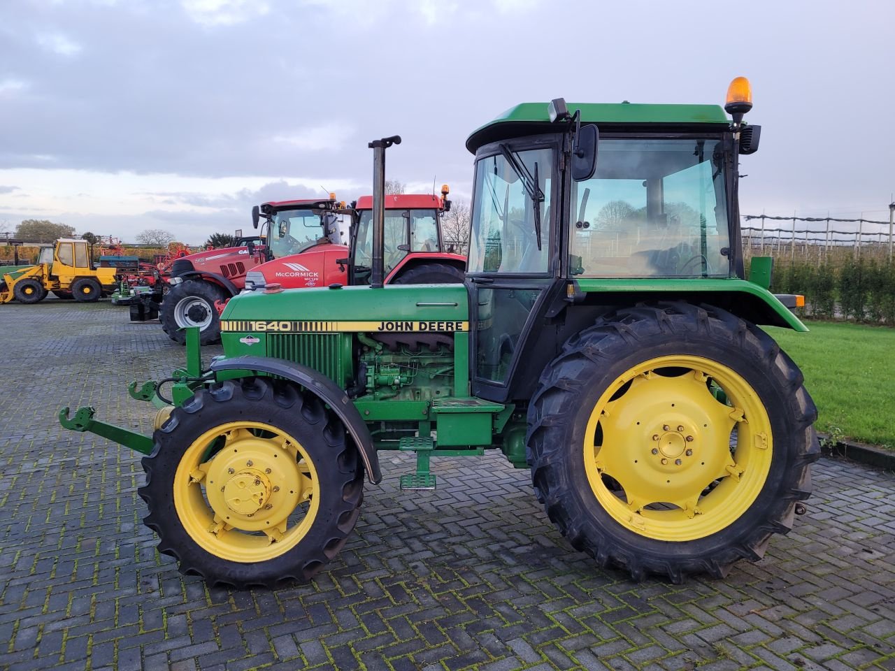 Traktor типа John Deere 1640, Gebrauchtmaschine в Houten (Фотография 3)