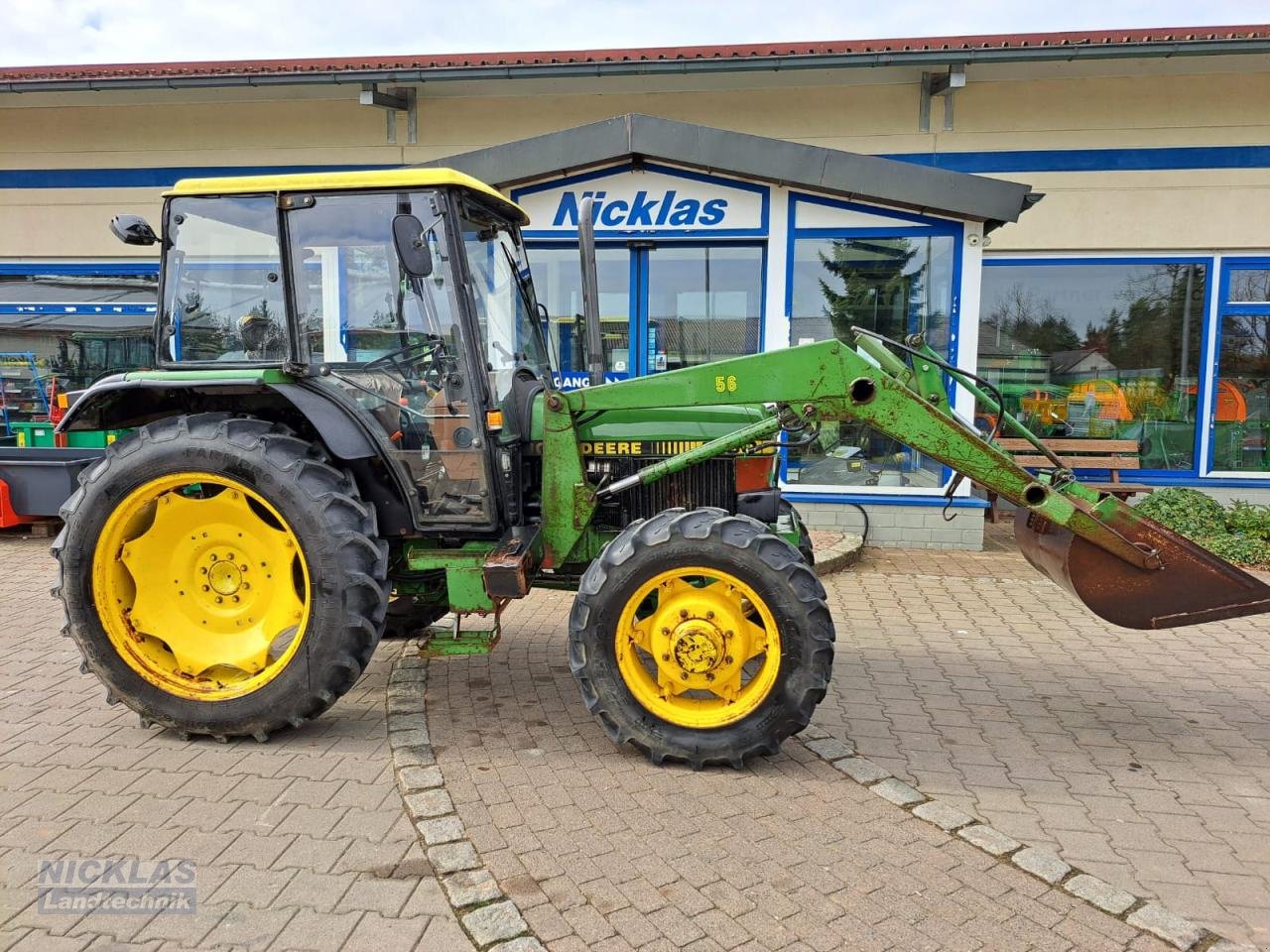 Traktor Türe ait John Deere 1750 Allrad, Gebrauchtmaschine içinde Schirradorf (resim 1)