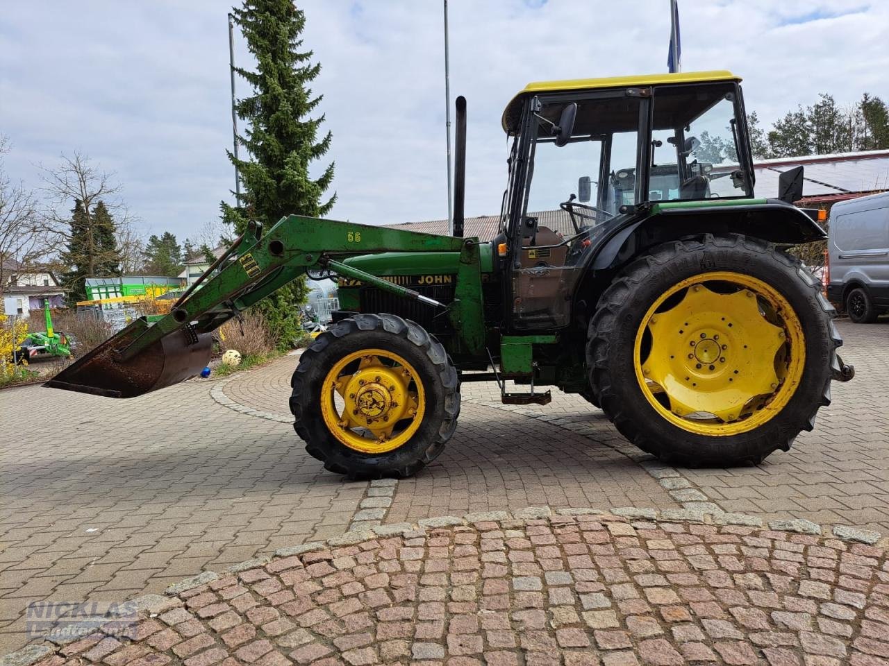 Traktor типа John Deere 1750 Allrad, Gebrauchtmaschine в Schirradorf (Фотография 2)