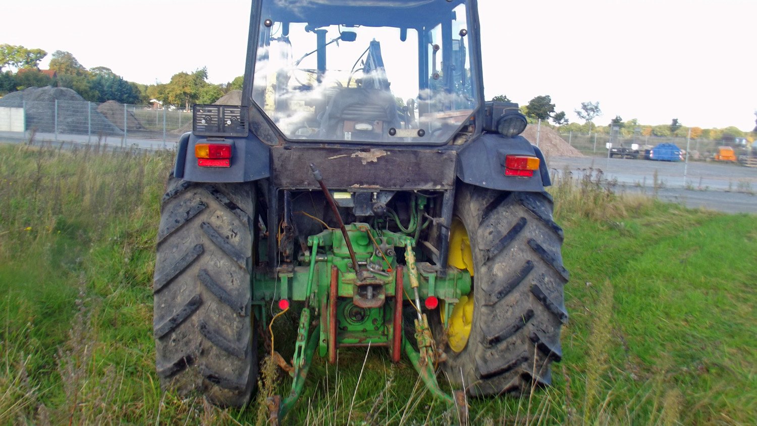 Traktor des Typs John Deere 1950 Fromntlader+Niedrigkabine, Gebrauchtmaschine in Mittelsdorf (Bild 3)