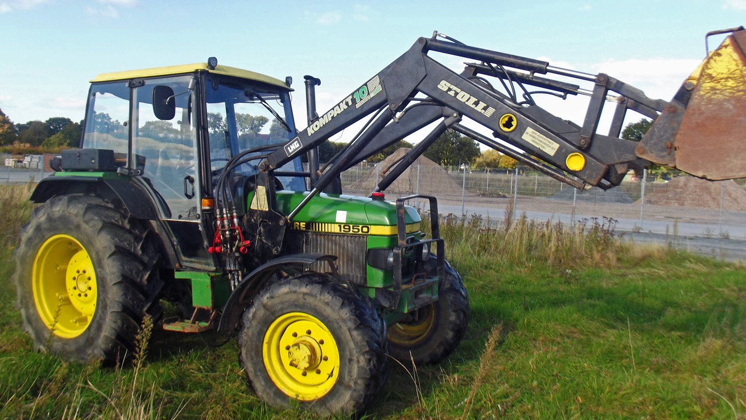 Traktor του τύπου John Deere 1950 Frontlader+Niedrgkabine, Gebrauchtmaschine σε Mittelsdorf (Φωτογραφία 2)