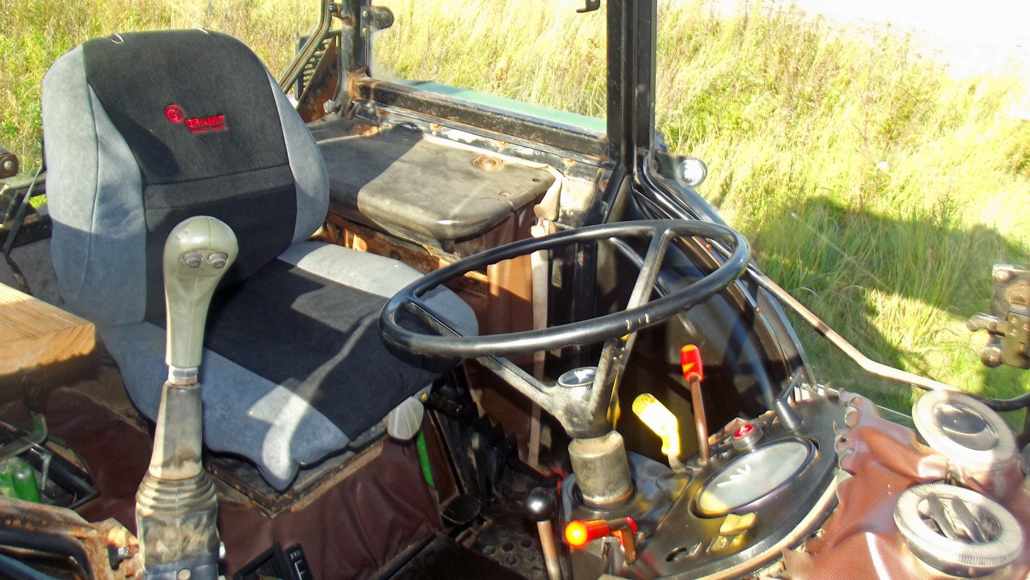 Traktor typu John Deere 1950 Frontlader+Niedrigkabine, Gebrauchtmaschine v Mittelsdorf (Obrázek 5)