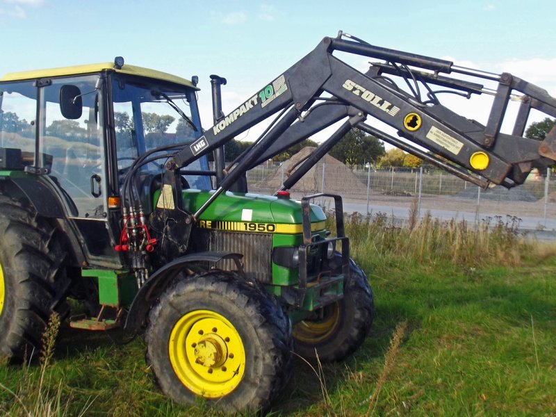 Traktor van het type John Deere 1950+ Frontlader, Gebrauchtmaschine in Mittelsdorf