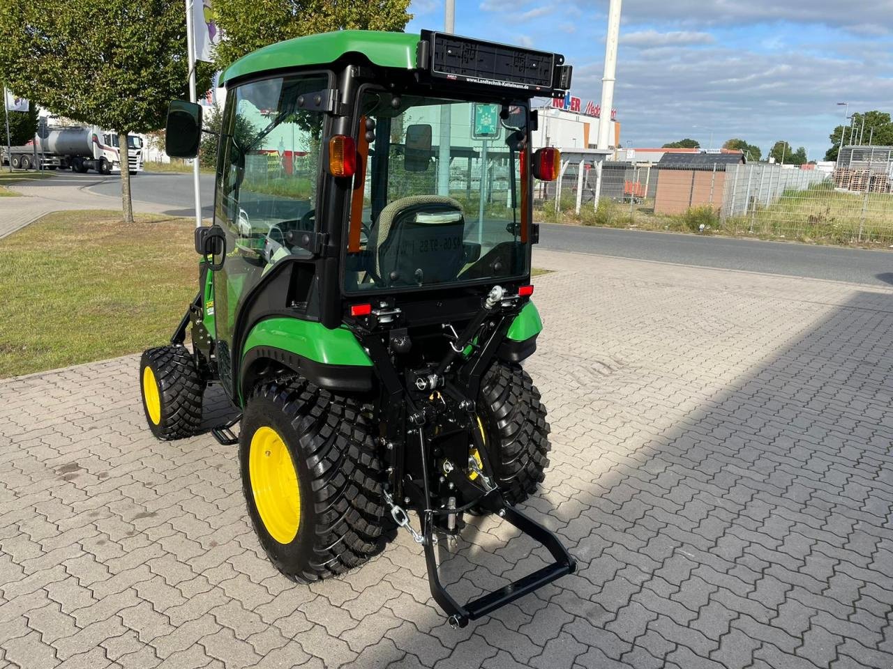 Traktor typu John Deere 2026R (Neumaschine), Gebrauchtmaschine w Stuhr (Zdjęcie 4)