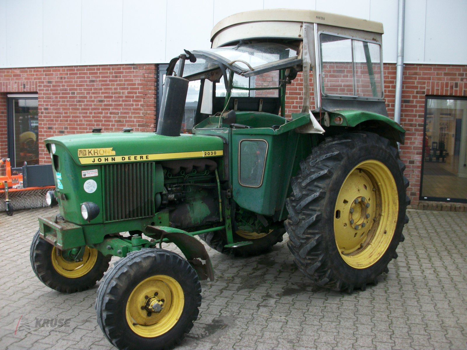 Traktor des Typs John Deere 2030 S, Gebrauchtmaschine in Fürstenau (Bild 1)
