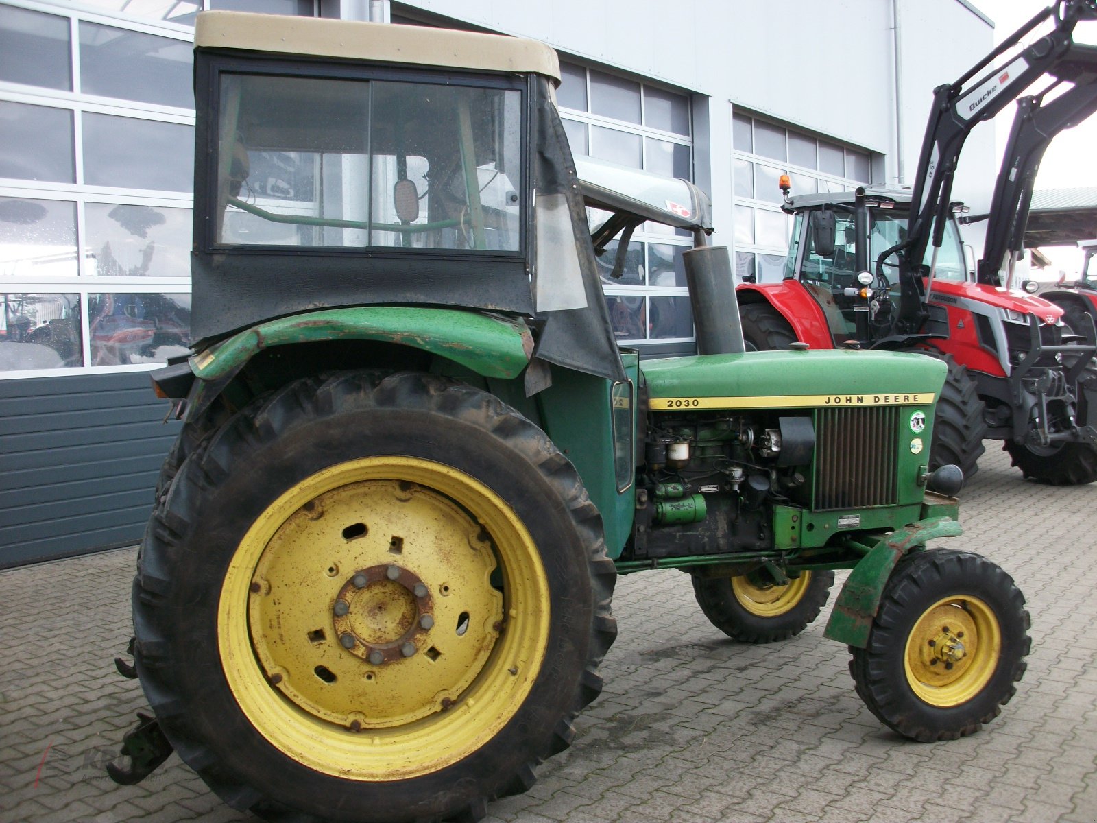 Traktor des Typs John Deere 2030 S, Gebrauchtmaschine in Fürstenau (Bild 5)