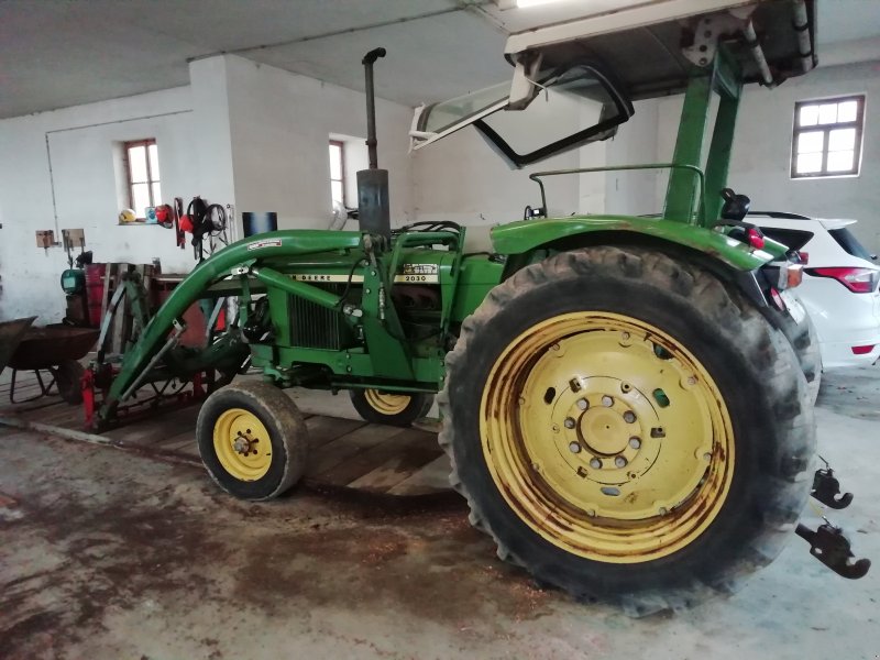 Traktor tipa John Deere 2030, Gebrauchtmaschine u Taufkirchen/Vils (Slika 1)