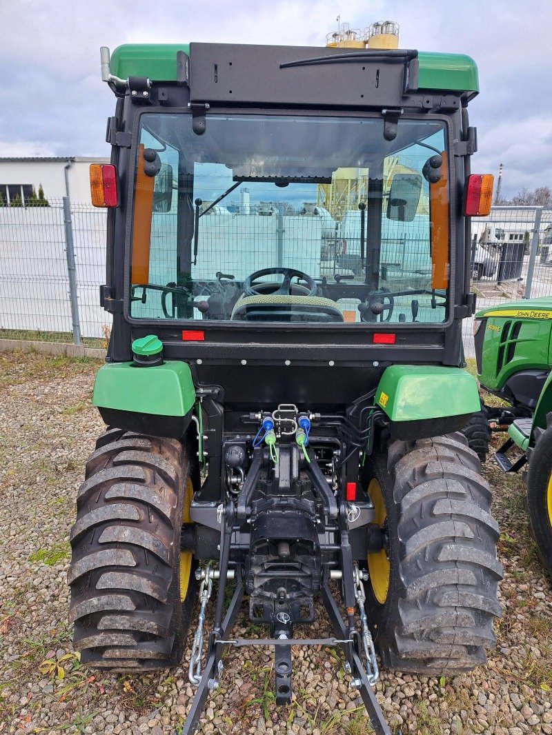 Traktor des Typs John Deere 2032R, Neumaschine in Mrągowo (Bild 9)