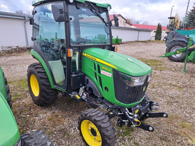 Traktor del tipo John Deere 2032R, Neumaschine en Mrągowo (Imagen 1)