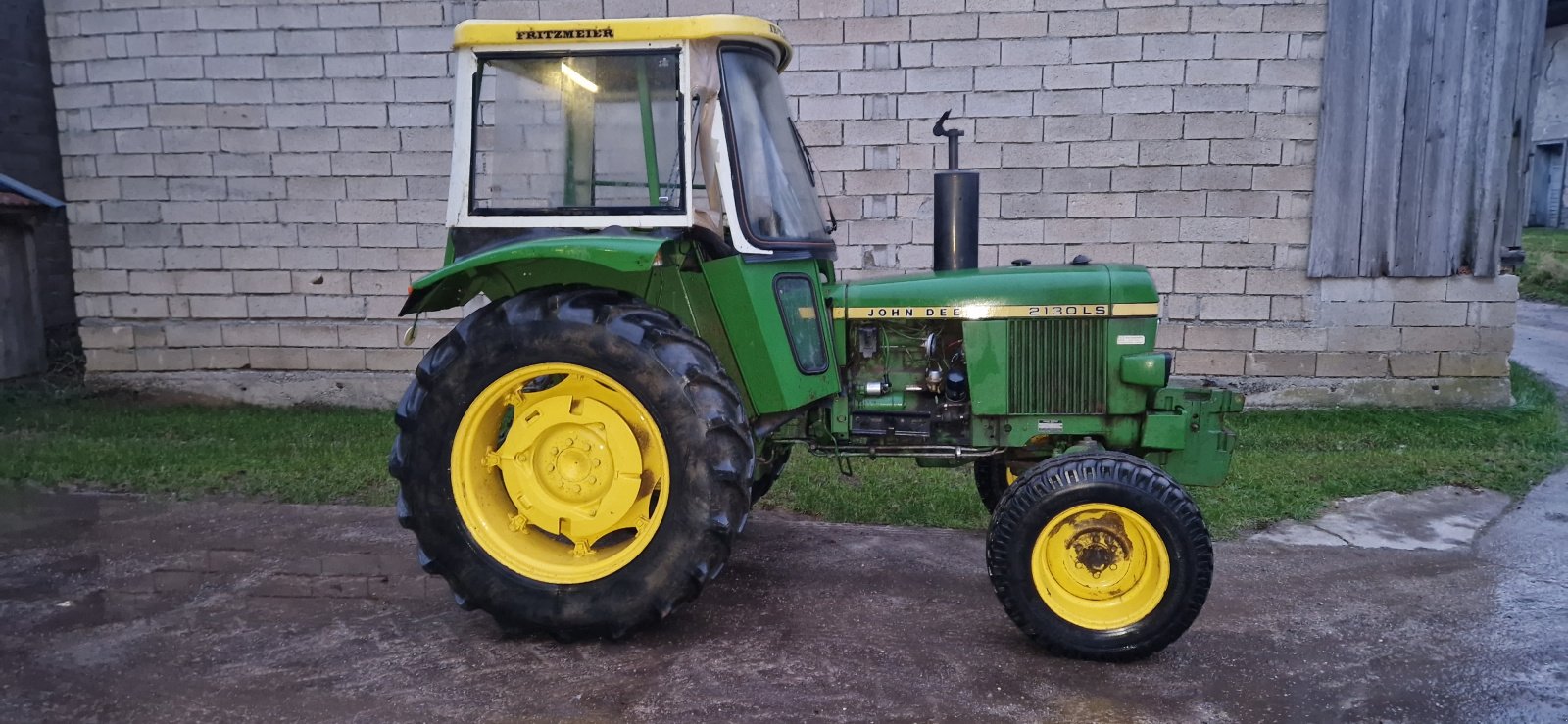 Traktor typu John Deere 2130 LS, Gebrauchtmaschine v Palling (Obrázek 1)