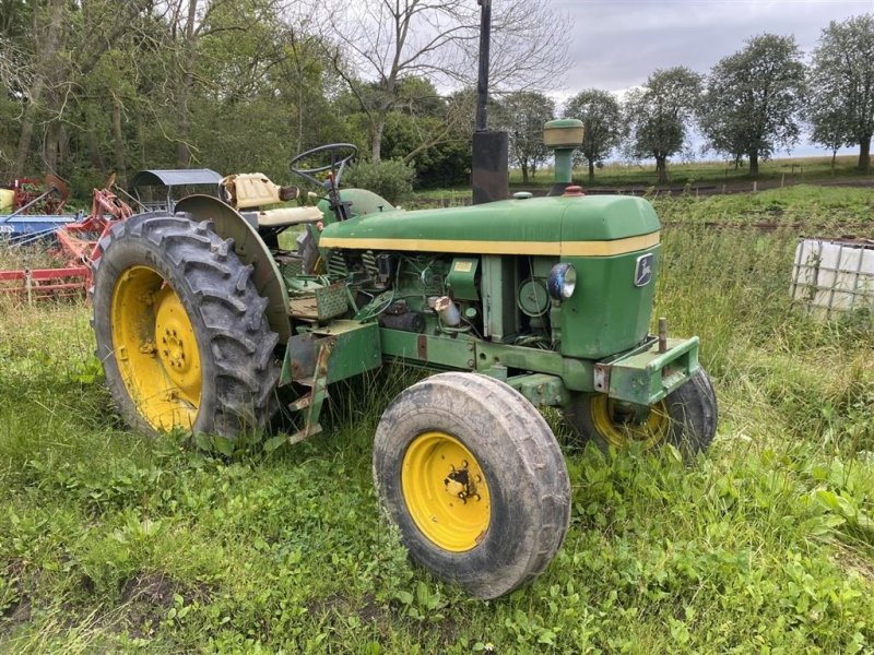 Traktor of the type John Deere 2130, Gebrauchtmaschine in øster ulslev (Picture 1)