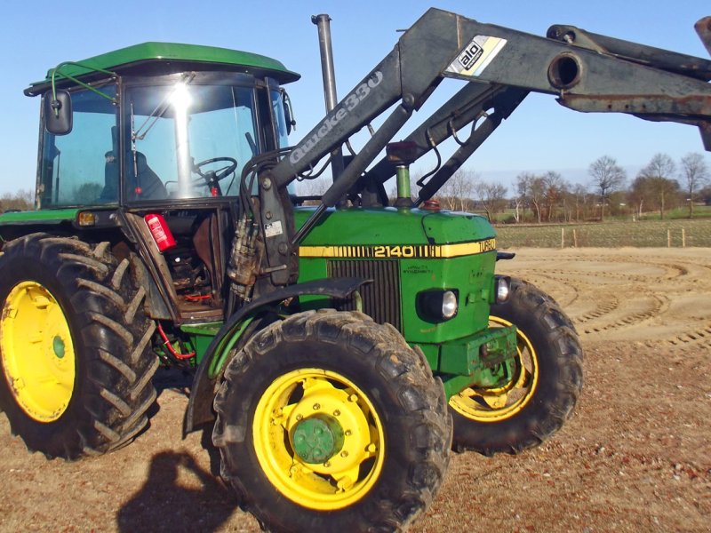 Traktor типа John Deere 2140+ Frontlader, Gebrauchtmaschine в Mittelsdorf (Фотография 1)