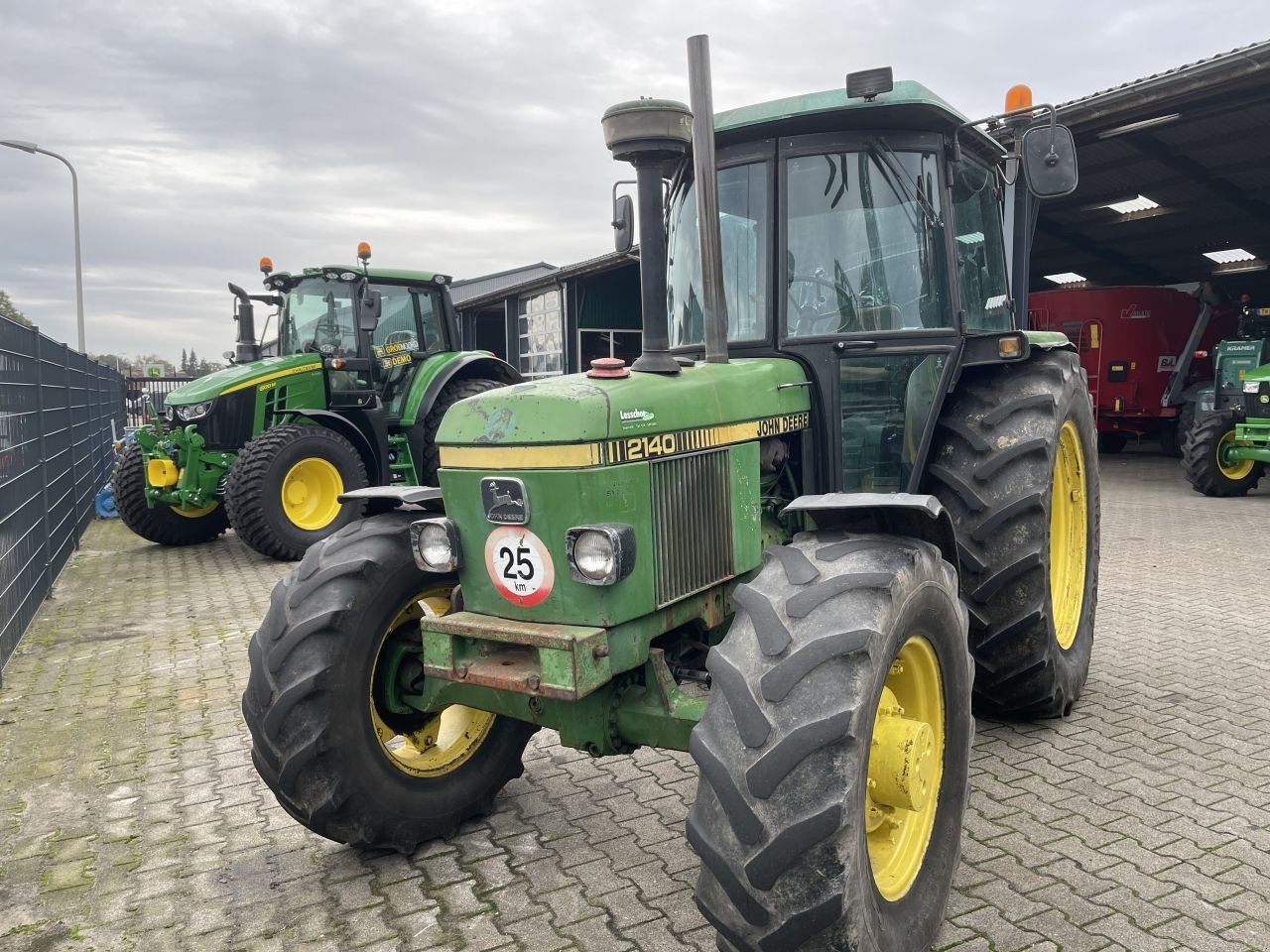 Traktor of the type John Deere 2140 MFWD, Gebrauchtmaschine in Tweede Exloermond (Picture 1)