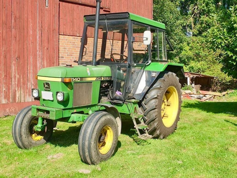 Traktor del tipo John Deere 2140 S, Gebrauchtmaschine en Liebenwalde