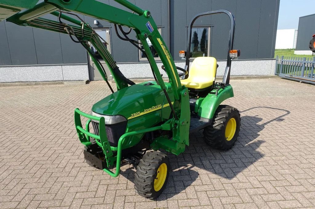 Traktor van het type John Deere 2305 4wd HST / 0923 Draaiuren / Voorlader, Gebrauchtmaschine in Swifterband (Foto 4)