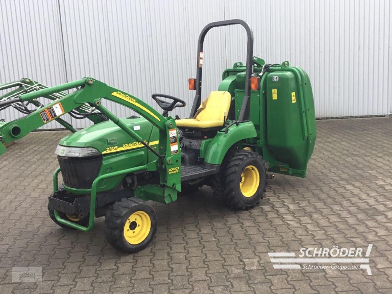 Traktor of the type John Deere 2305, Gebrauchtmaschine in Wildeshausen (Picture 2)