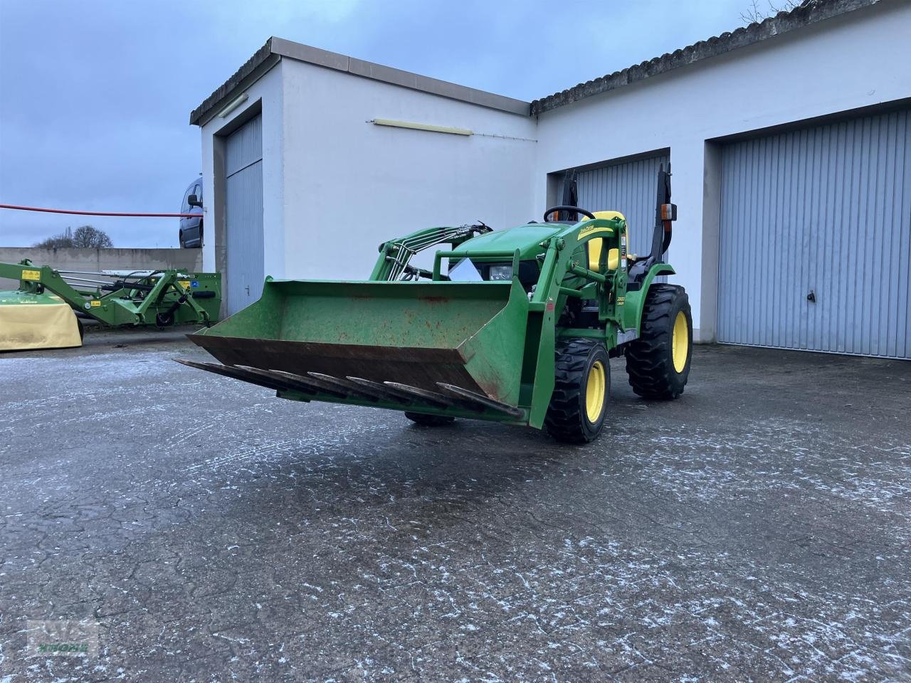 Traktor des Typs John Deere 2320, Gebrauchtmaschine in Spelle (Bild 2)