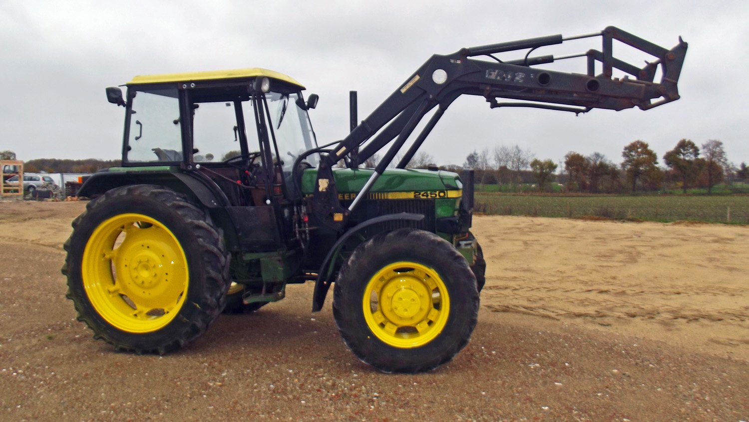 Traktor of the type John Deere 2450 Frontlader+Niedrigkabine, Gebrauchtmaschine in Mittelsdorf (Picture 1)