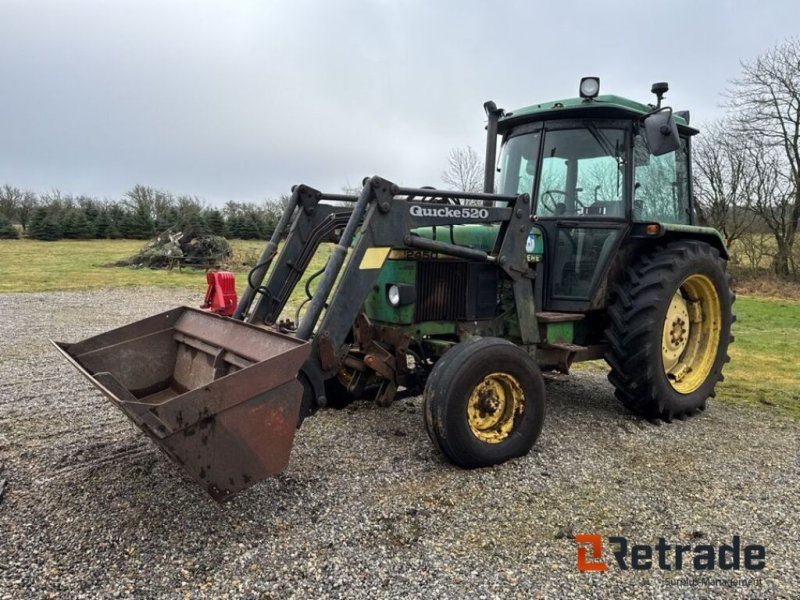 Traktor от тип John Deere 2450 Reparationsobjekt, Gebrauchtmaschine в Rødovre (Снимка 1)