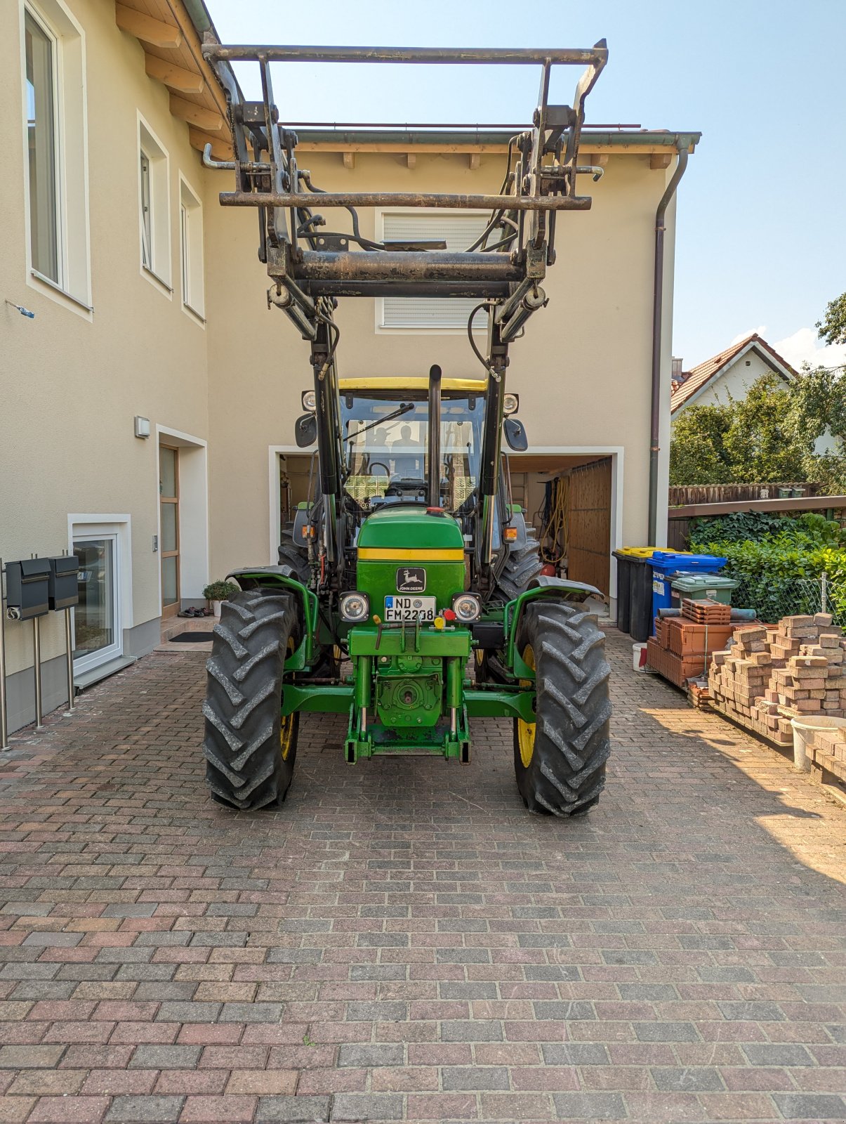 Traktor des Typs John Deere 2450, Gebrauchtmaschine in Oberhausen (Bild 1)