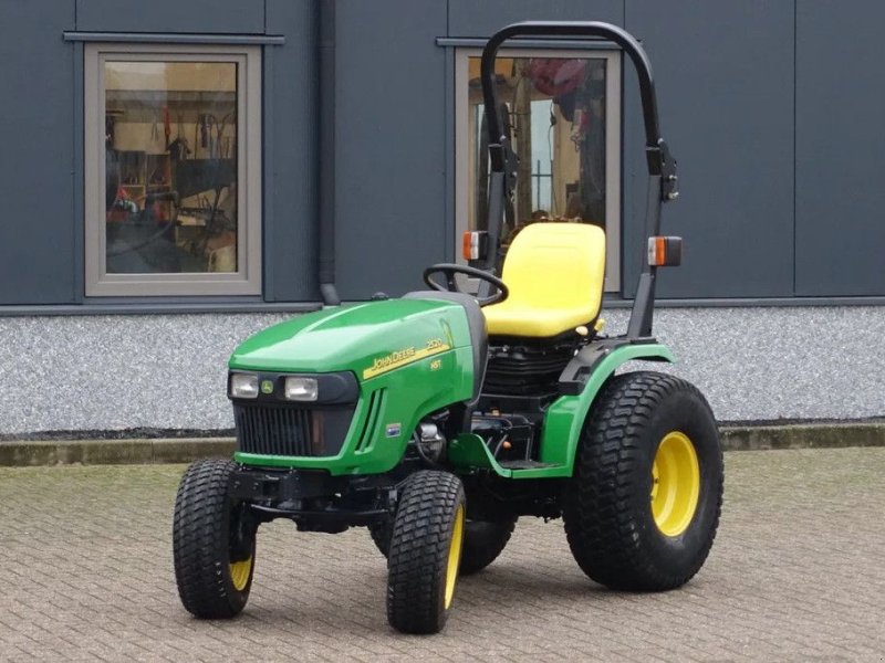 Traktor del tipo John Deere 2520 4wd HST / 0261 Draaiuren / Gazonbanden, Gebrauchtmaschine en Swifterband (Imagen 1)