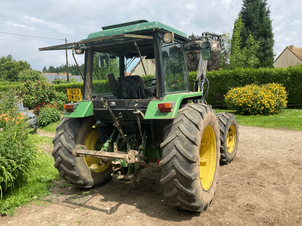 Traktor del tipo John Deere 2650, Gebrauchtmaschine en CINTHEAUX (Imagen 2)