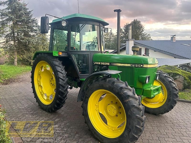 Traktor van het type John Deere 2850 A, Gebrauchtmaschine in Steinau-Rebsdorf (Foto 1)