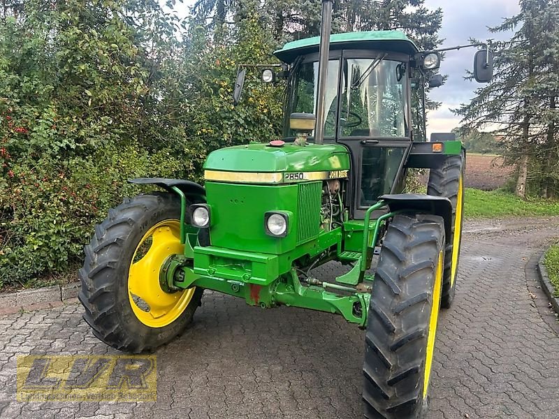 Traktor van het type John Deere 2850 A, Gebrauchtmaschine in Steinau-Rebsdorf (Foto 2)