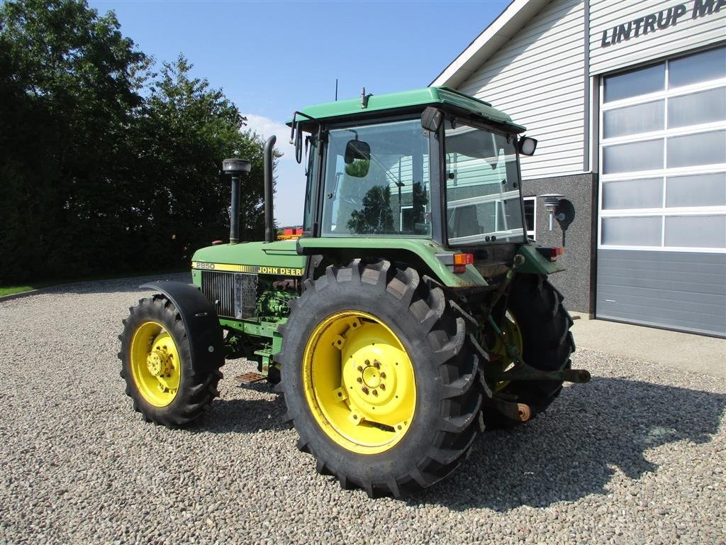 Traktor des Typs John Deere 2850 TURBO Med nye bagdæk, Gebrauchtmaschine in Lintrup (Bild 3)