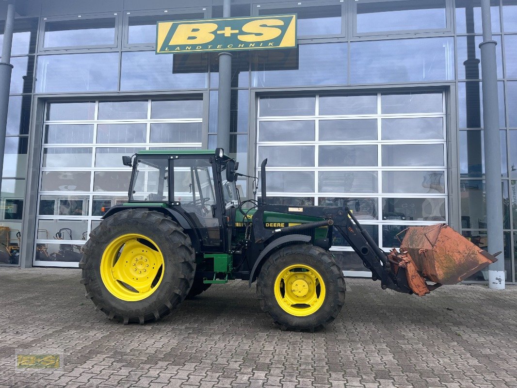 Traktor van het type John Deere 2850, Gebrauchtmaschine in Grabow (Foto 1)