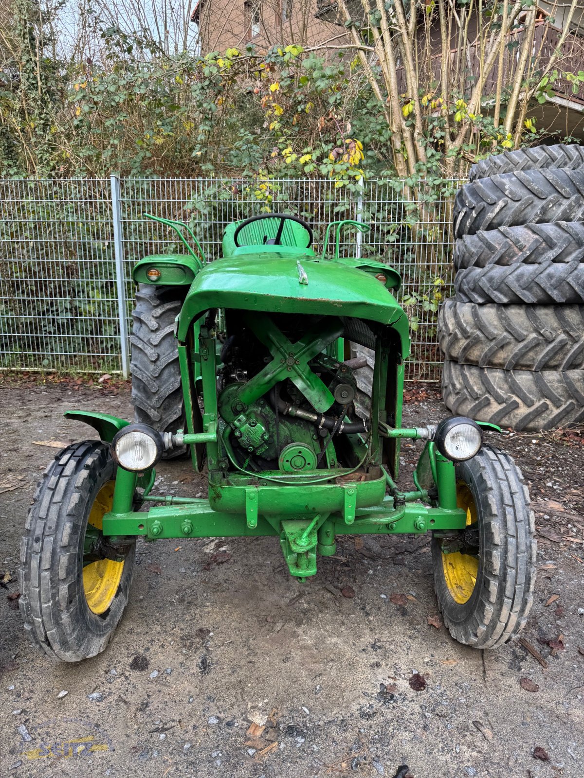 Traktor типа John Deere 300, Gebrauchtmaschine в Lindenfels-Glattbach (Фотография 2)