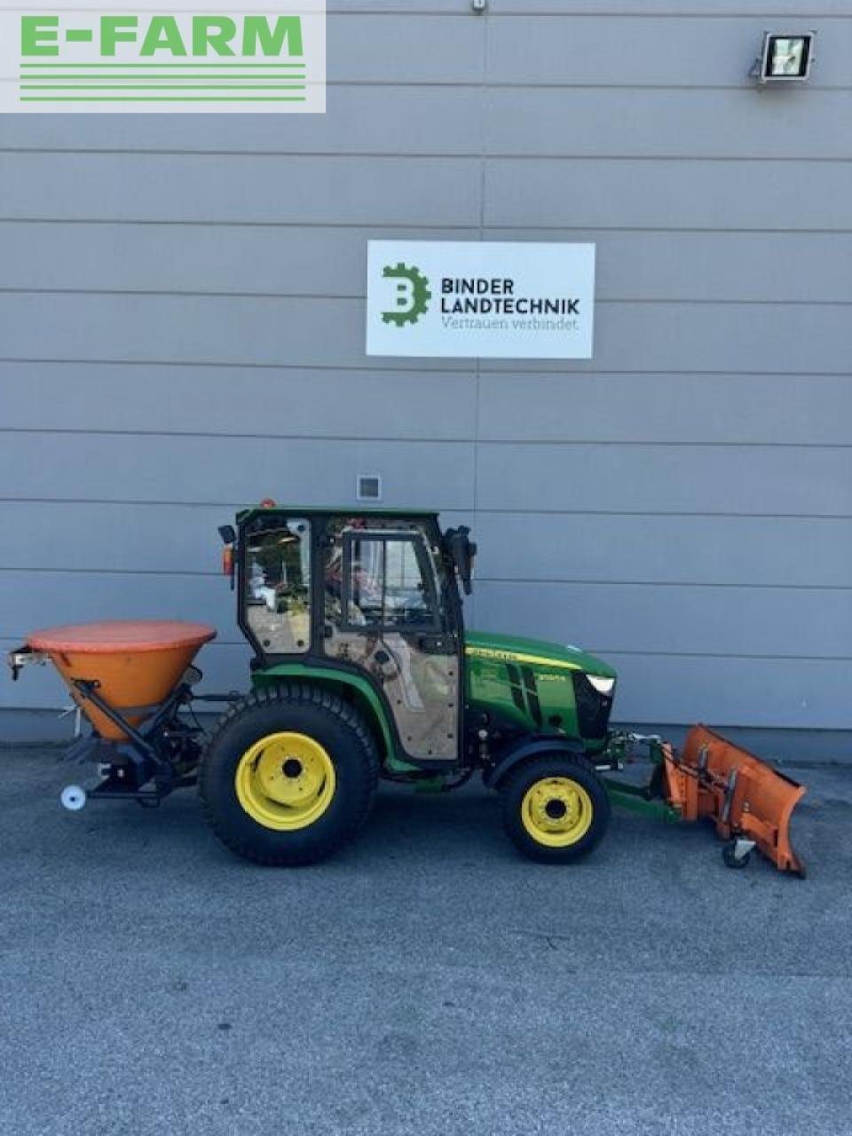 Traktor типа John Deere 3025e, Gebrauchtmaschine в SALZBURG (Фотография 2)