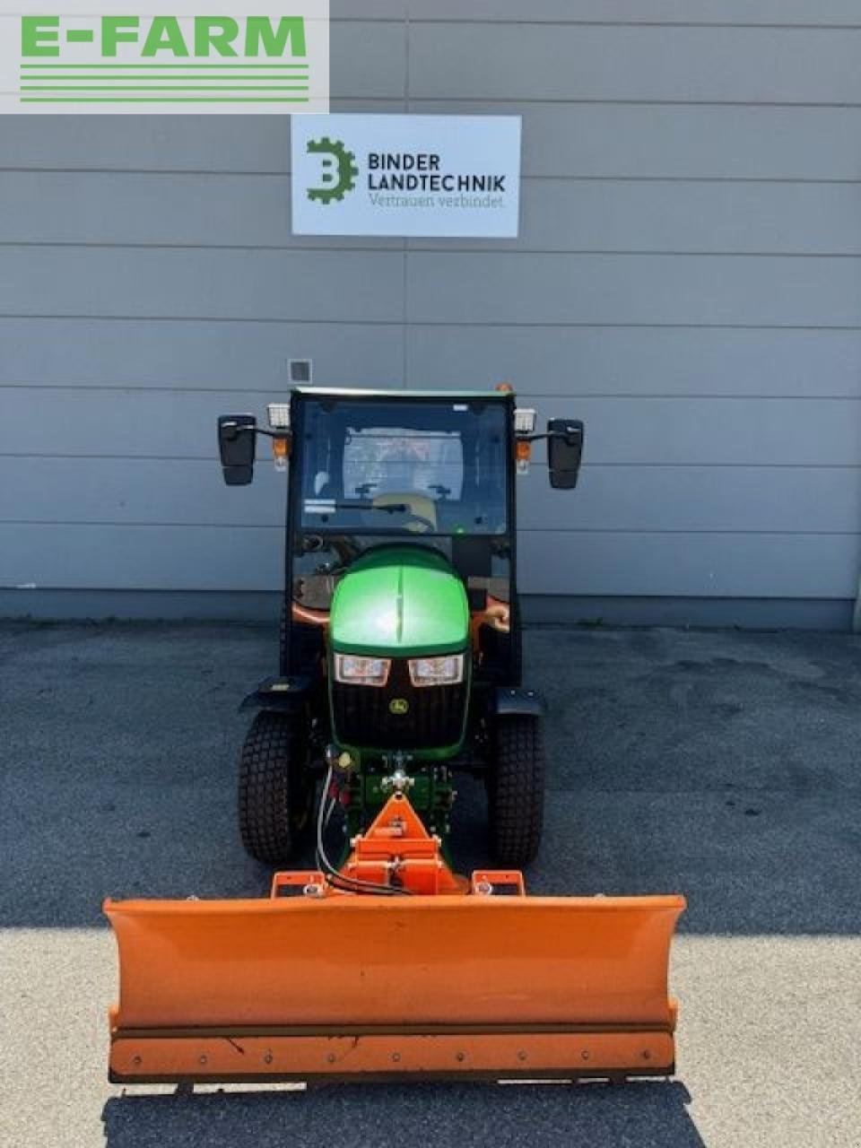 Traktor типа John Deere 3025e, Gebrauchtmaschine в SALZBURG (Фотография 3)