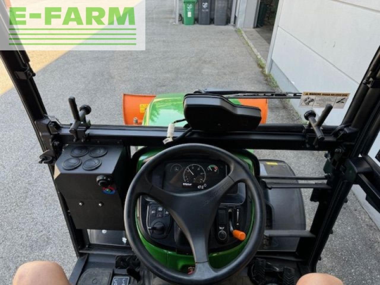 Traktor типа John Deere 3025e, Gebrauchtmaschine в SALZBURG (Фотография 6)